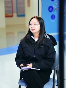 制片副主任-余景玲