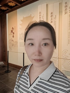 制片副主任-张喜艳