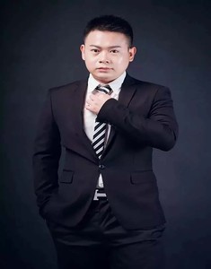 制片副主任-李君